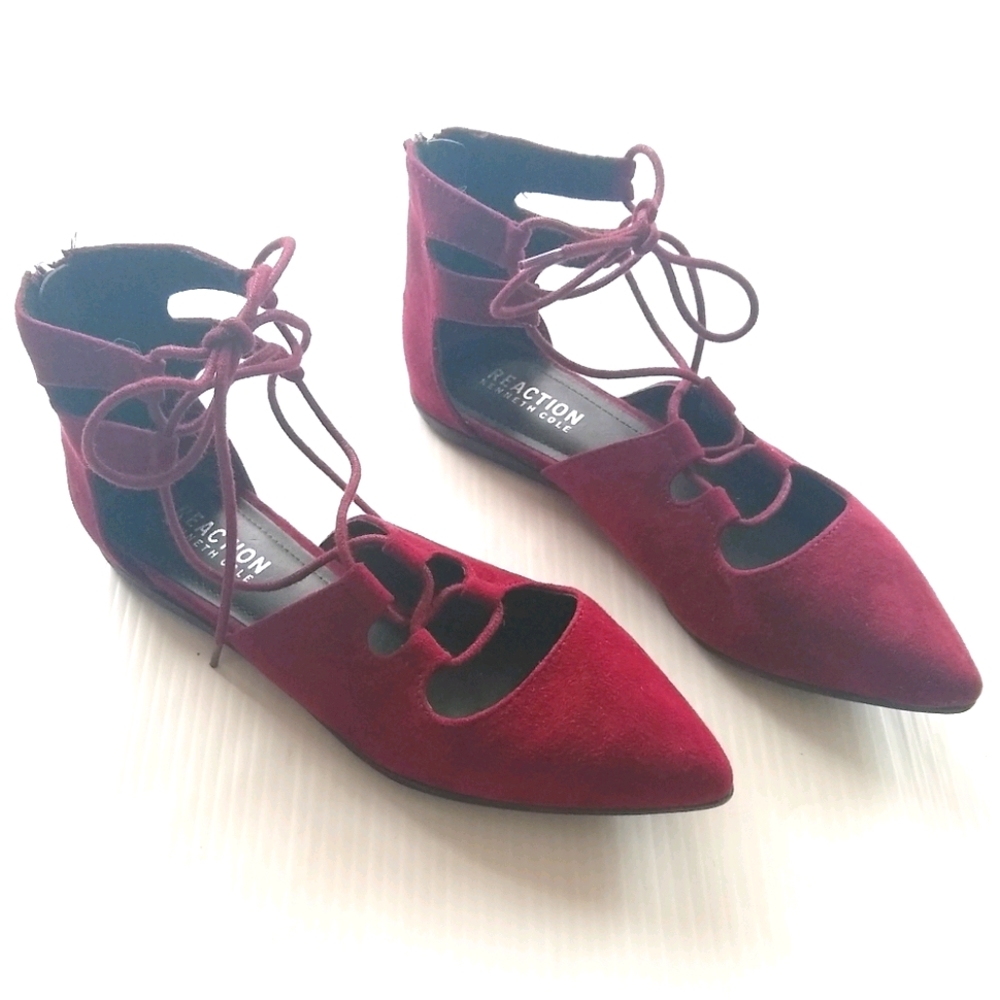 KENNETH COLE REACTION Burgandy lace-up gladiator flats